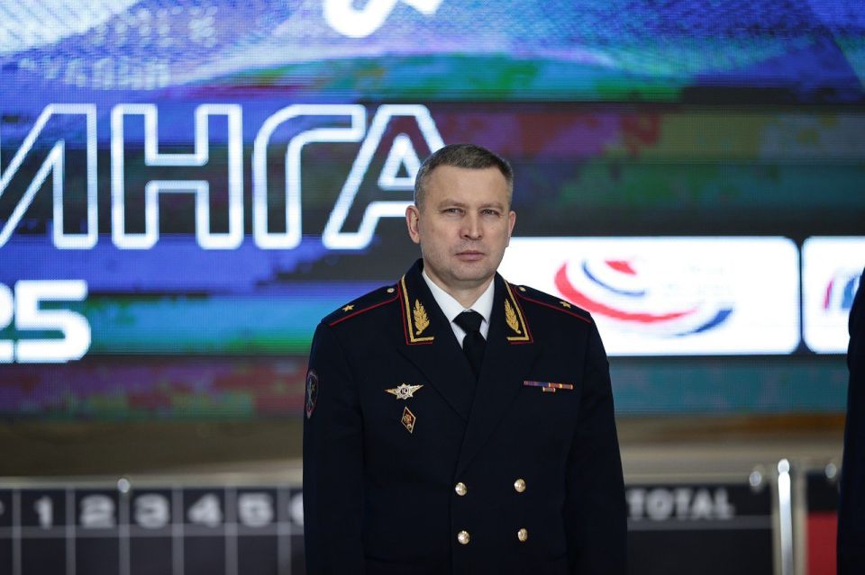 Начальник регионального УМВД генерал – майор полиции Максим Петрушин принял участие в церемонии награждения победителей Всероссийского турнира по детскому кёрлингу