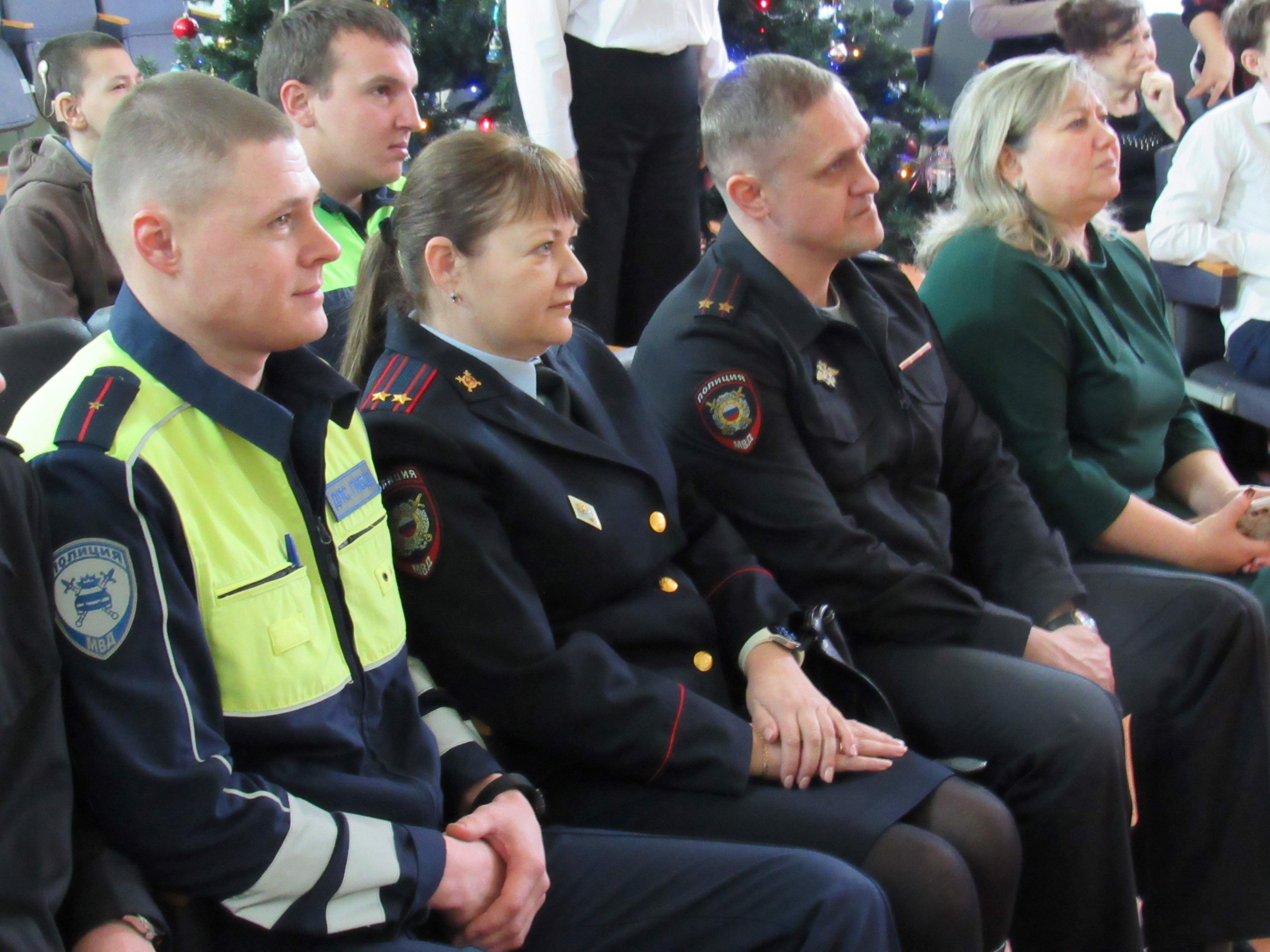 В Ульяновске продолжается Всероссийская акция «Полицейский Дед Мороз»