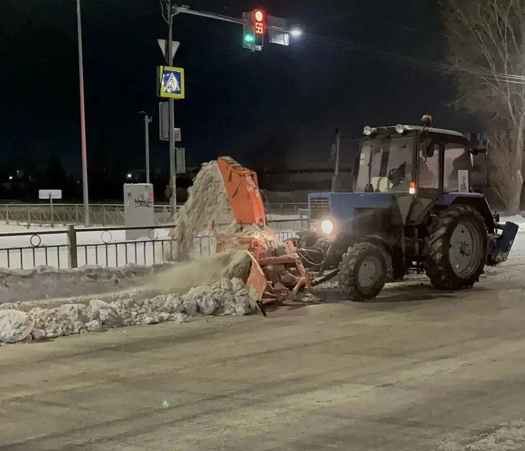 Дорожники Ульяновска задействовали в борьбе со снегопадом 154 единицы техники Дорожники Ульяновска задействовали в борьбе со снегопадом 154 единицы техники