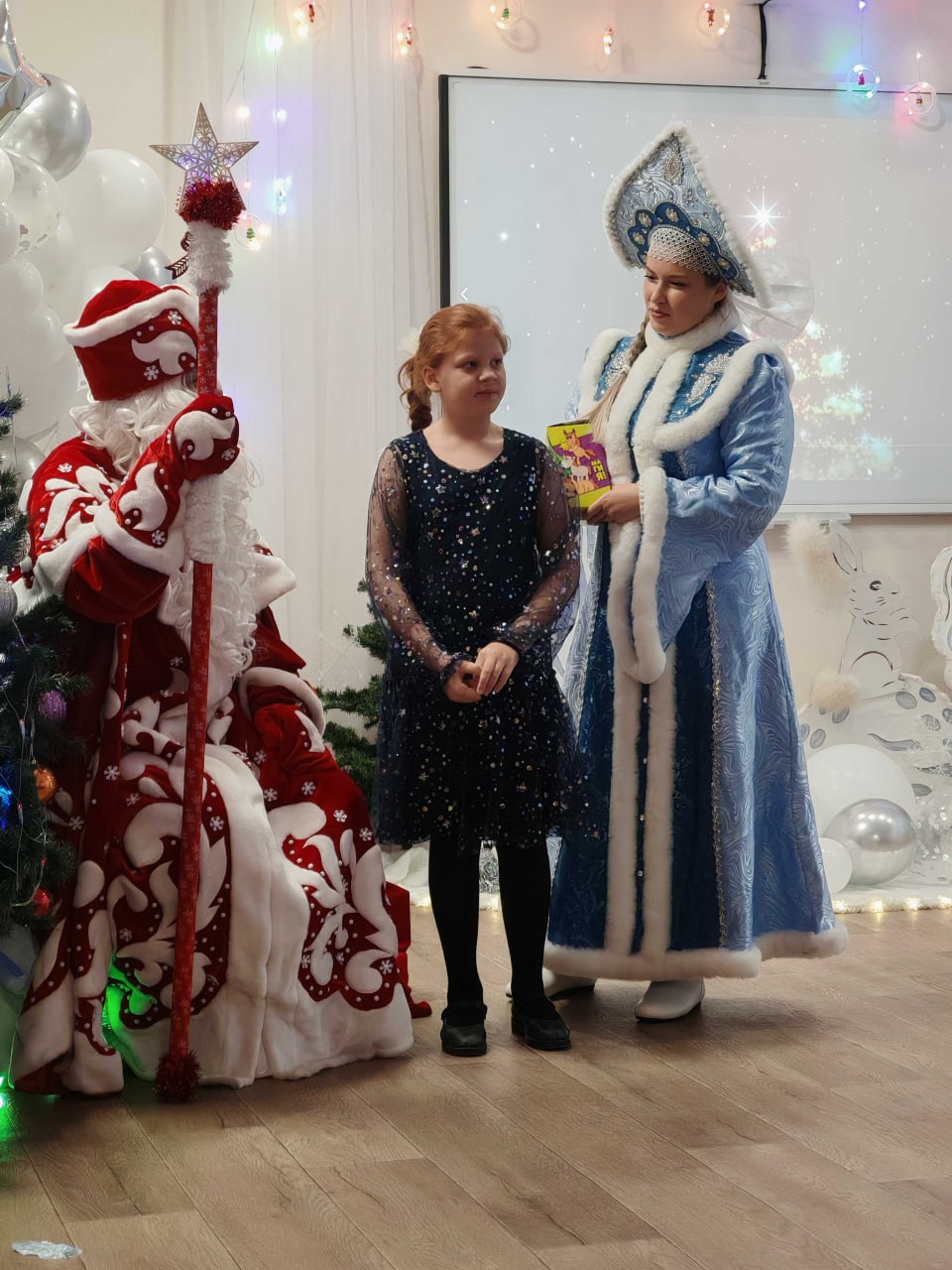 Ульяновские полицейские в рамках акции «Полицейский Дед Мороз» поздравили воспитанников социально – реабилитационного центра с наступающим Новым Годом Ульяновские полицейские в рамках акции «Полицейский Дед Мороз» поздравили воспитанников социально – реабилитационного центра с наступающим Новым Годом