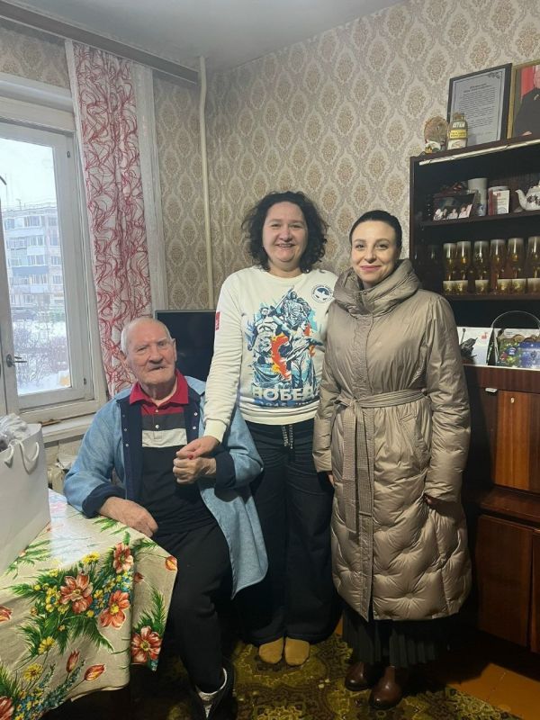 Депутаты Ульяновской Городской Думы поздравили с наступающим Новым годом ветеранов ВОВ