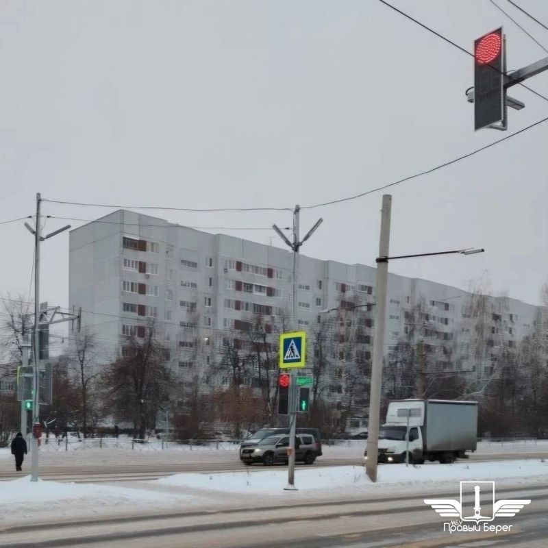 В Заволжском районе Ульяновска на проспекте Авиастроителей, 23 появился новый светофор