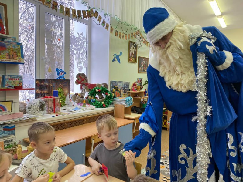 Ульяновские сотрудники Госавтоинспекции присоединились к Всероссийской акции «Полицейский Дед Мороз» Ульяновские сотрудники Госавтоинспекции присоединились к Всероссийской акции «Полицейский Дед Мороз»
