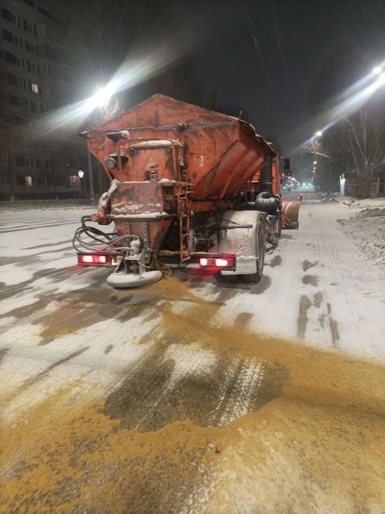 В Ульяновске за сутки выполнено 115 рейсов по вывозу снега с улиц города В Ульяновске за сутки выполнено 115 рейсов по вывозу снега с улиц города