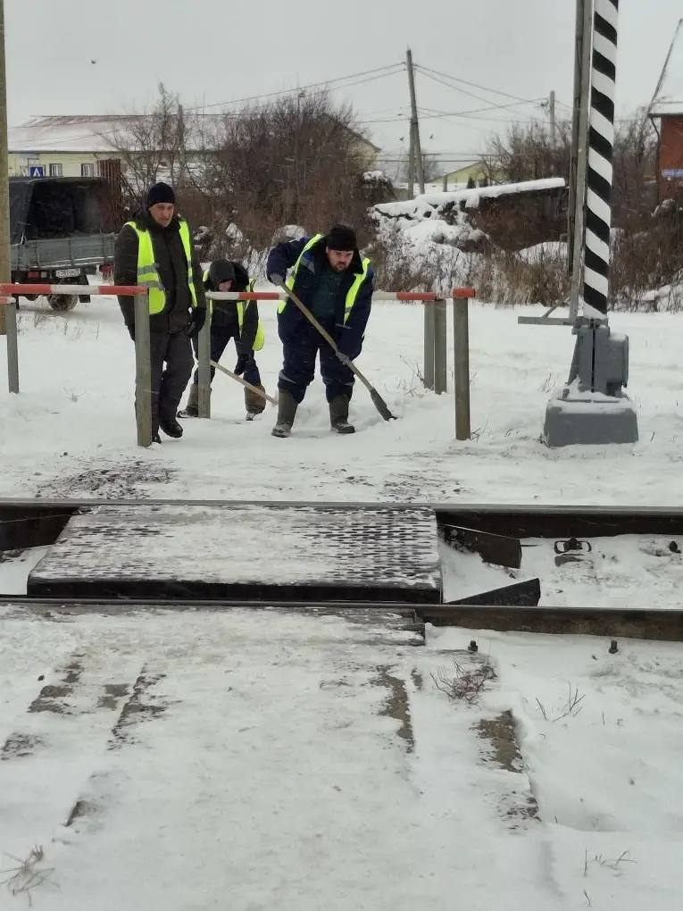 По поручению главы города Александра Болдакина все силы брошены на устранение последствий снегопада По поручению главы города Александра Болдакина все силы брошены на устранение последствий снегопада