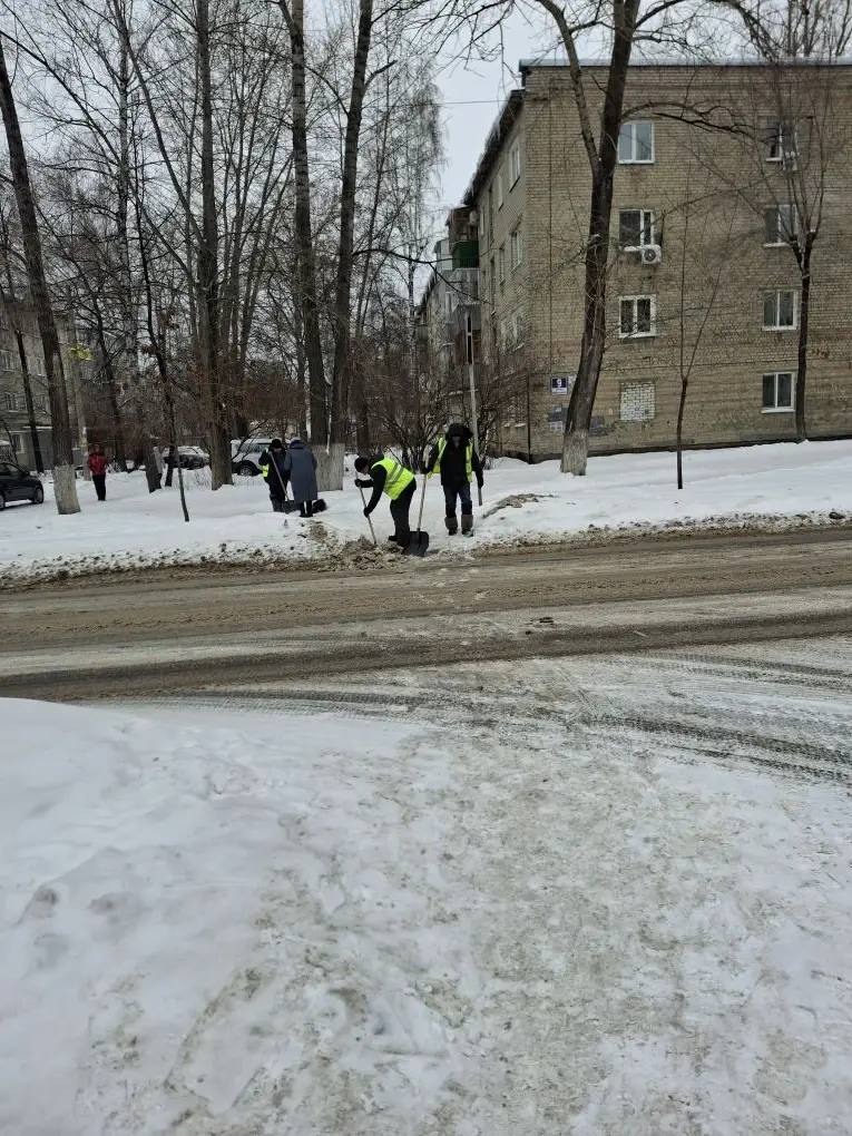 По поручению главы города Александра Болдакина все силы брошены на устранение последствий снегопада По поручению главы города Александра Болдакина все силы брошены на устранение последствий снегопада