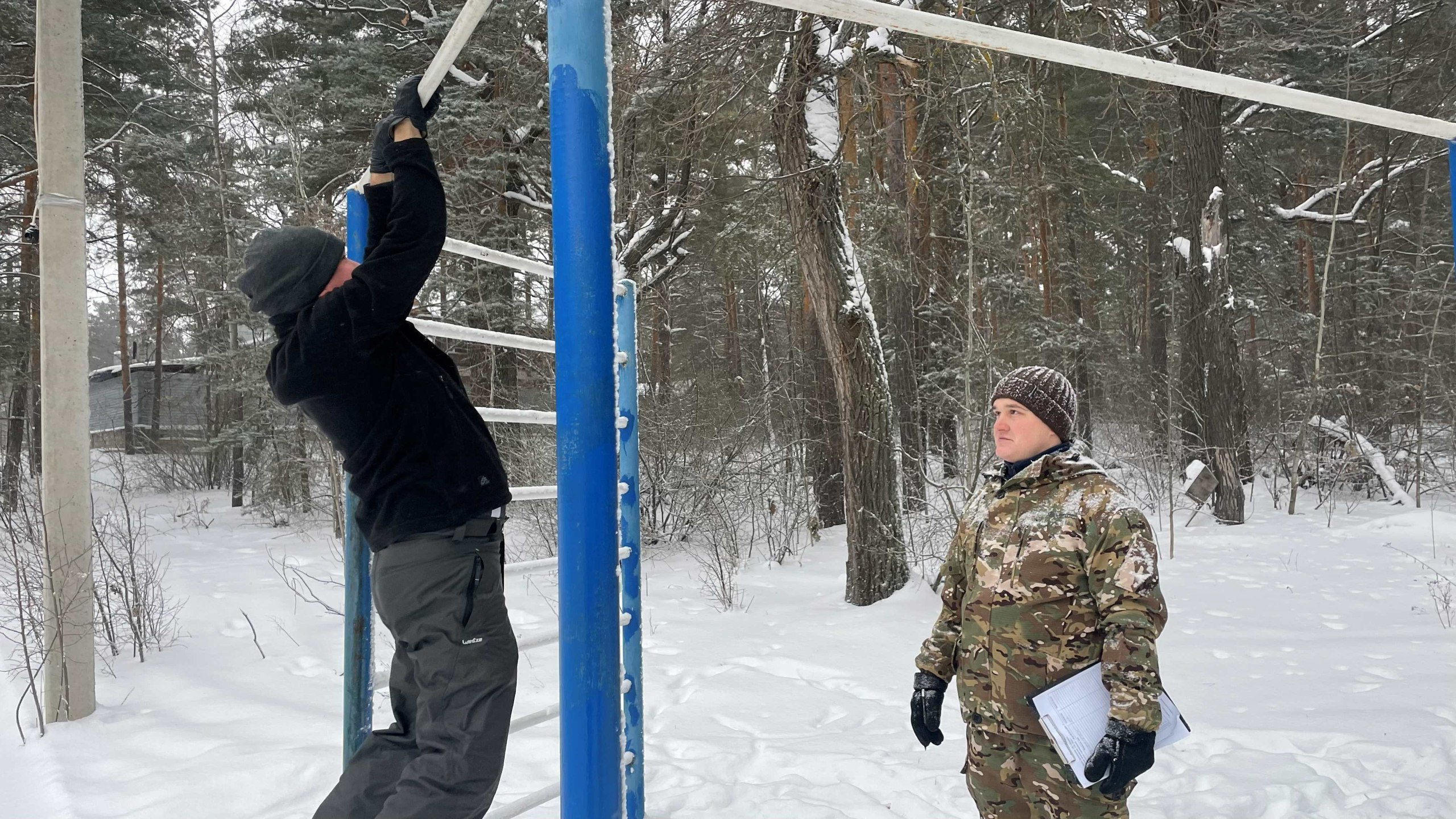 В Ульяновске полицейские и их семьи отметили Новый год спортивным праздником в рамках акции «Полицейский Дед Мороз» В Ульяновске полицейские и их семьи отметили Новый год спортивным праздником в рамках акции «Полицейский Дед Мороз»
