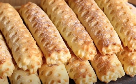 Необычные творожные трубочки: как легко приготовить это лакомство