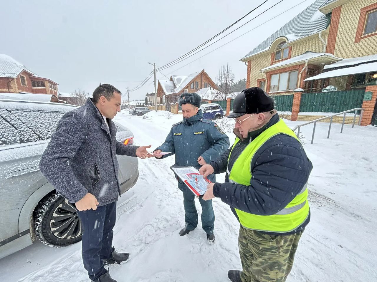 На улице Шурова прошёл противопожарный рейд На улице Шурова прошёл противопожарный рейд