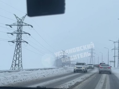 На Императорском мосту также образовалась пробка