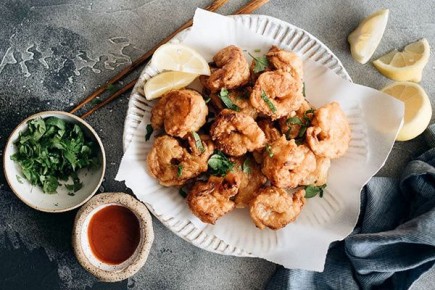 Нежные жареные креветки: простой способ покорить своим вкусом