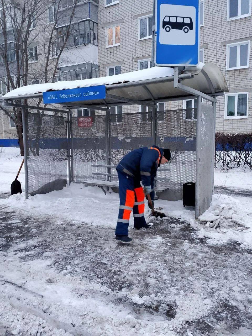 В ночь ульяновские дорожники вывезли снег с 11 улиц В ночь ульяновские дорожники вывезли снег с 11 улиц