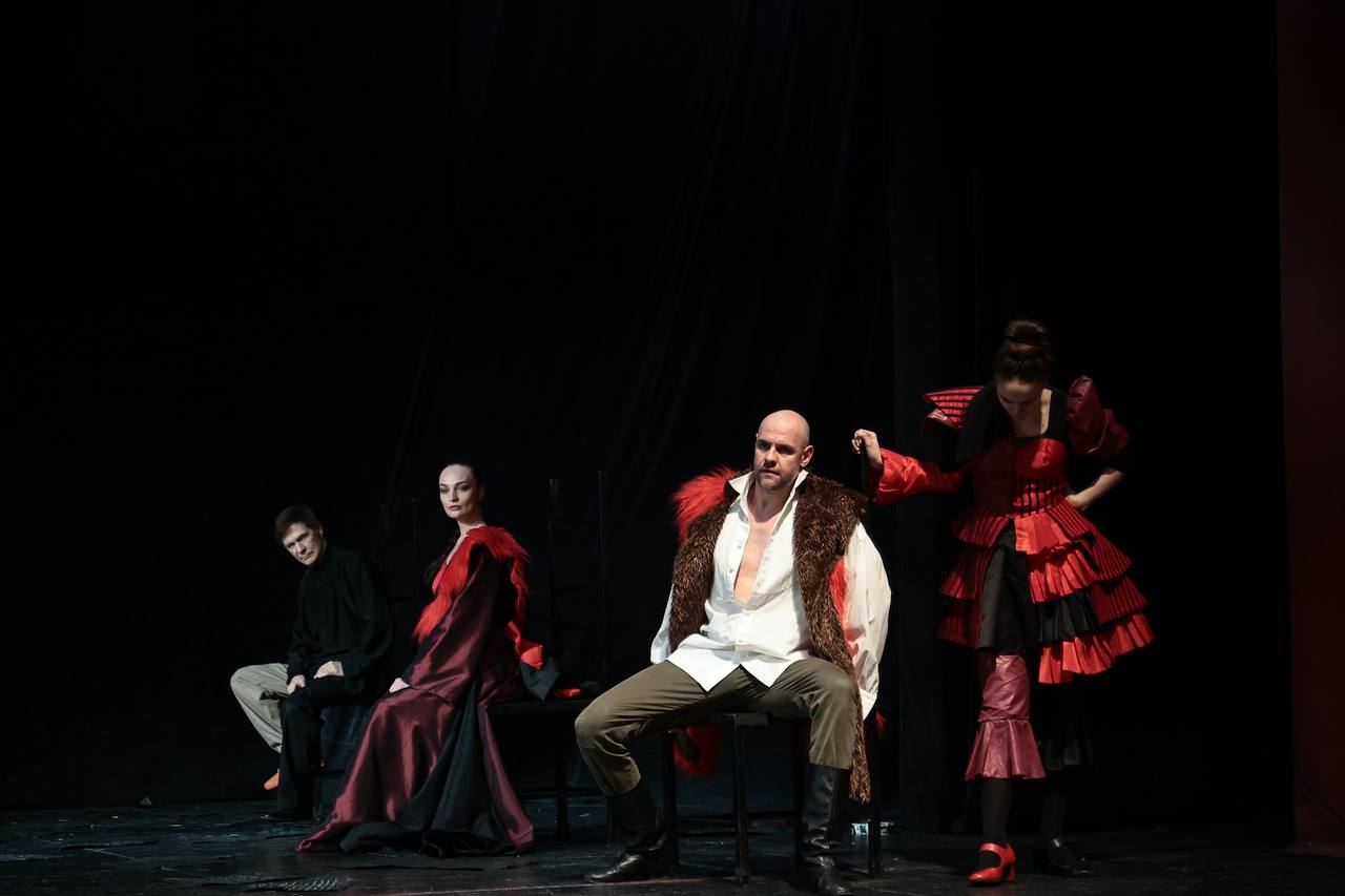 Алексей Русских: Артисты Ульяновского драматического, Молодежного, «NEБОЛЬШОГО» театров и эстрадного балета «Экситон» совсем скоро отправятся на гастроли в Москву Алексей Русских: Артисты Ульяновского драматического, Молодежного, «NEБОЛЬШОГО» театров и эстрадного балета «Экситон» совсем скоро отправятся на гастроли в Москву