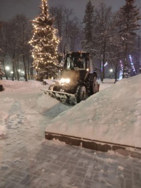 Первый рабочий день этого года встретил нас сильным снегопадом