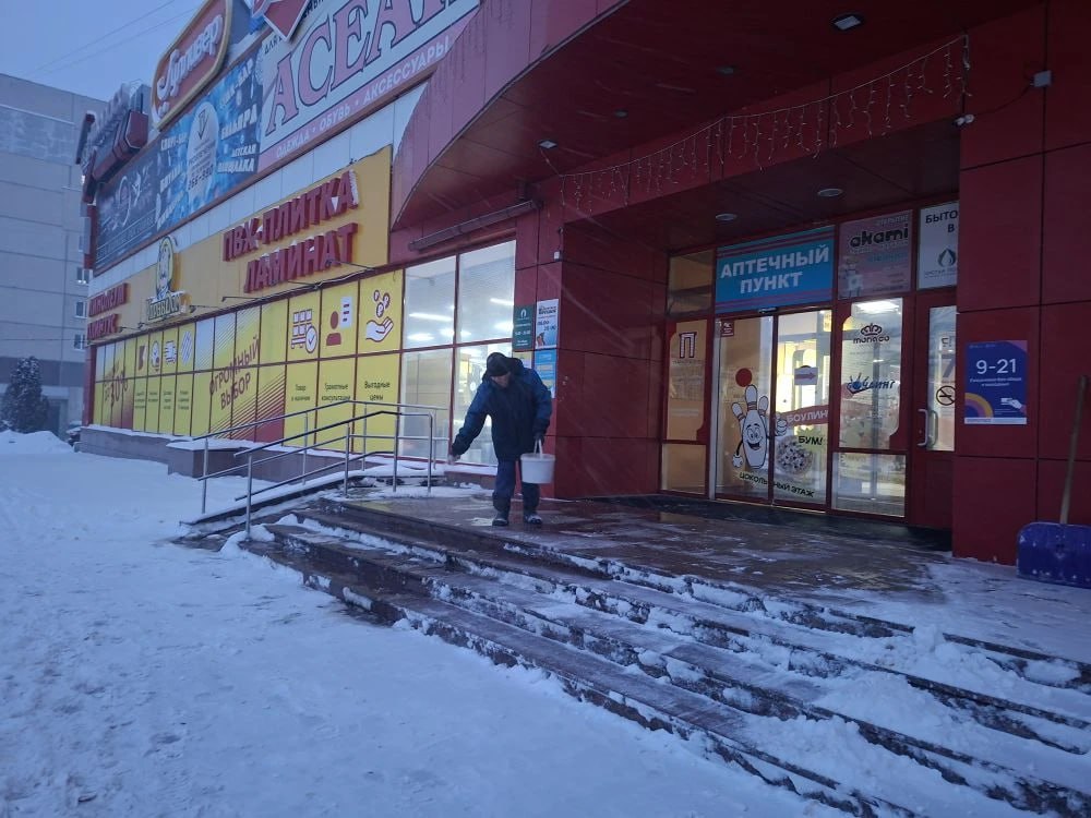 Уборка прилегающей территории — обязанность каждого собственника или арендатора Уборка прилегающей территории — обязанность каждого собственника или арендатора