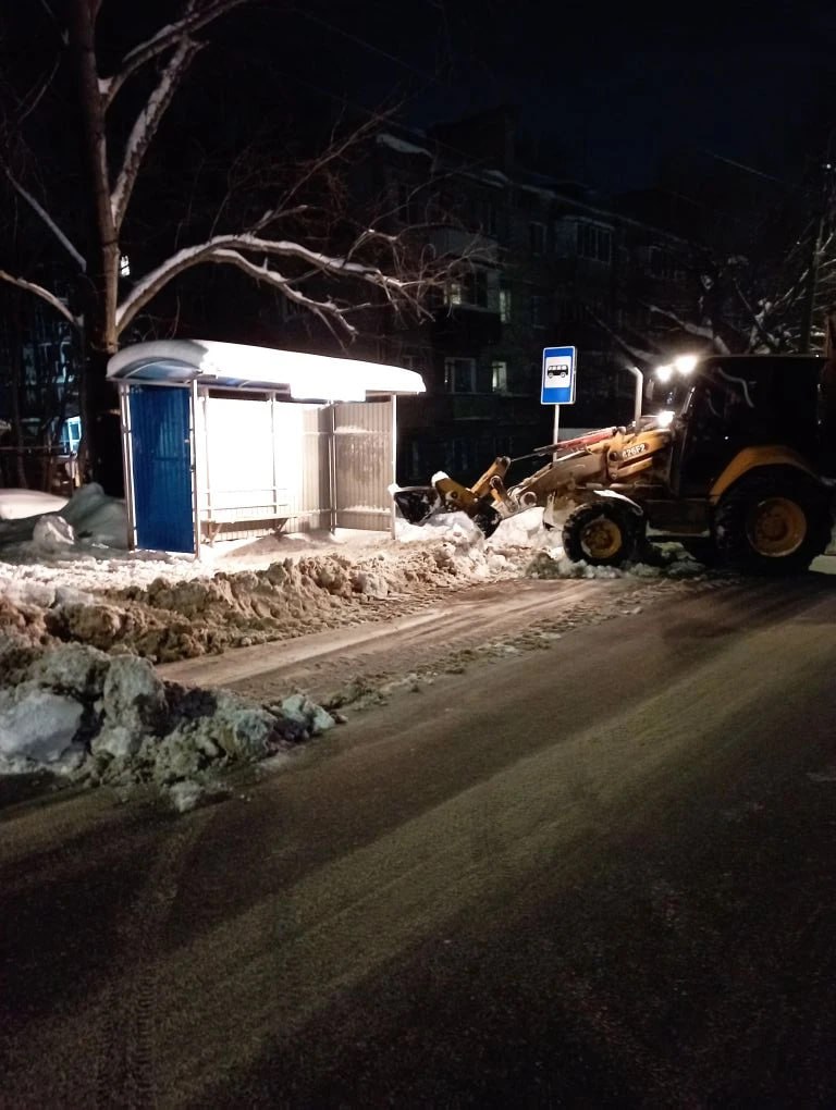 За сутки с улиц Ульяновска вывезли 188 самосвалов снега За сутки с улиц Ульяновска вывезли 188 самосвалов снега