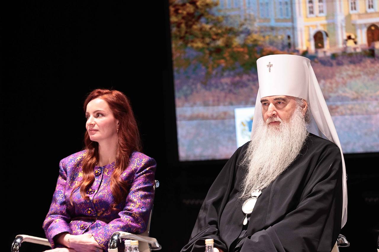 Алексей Русских: Меры поддержки семей региона, повышение рождаемости, совершенствование службы охраны материнства и детства, сохранение традиционных семейных ценностей — все эти темы стали центральными на первом областном... Алексей Русских: Меры поддержки семей региона, повышение рождаемости, совершенствование службы охраны материнства и детства, сохранение традиционных семейных ценностей — все эти темы стали центральными на первом областном...