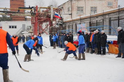 Ульяновская Волга обыграла хоккейную команду из исправительной колонии №3