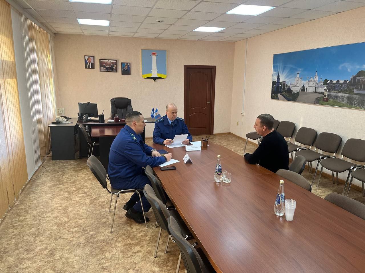 Заместитель прокурора области Максим Гришин провел личный приём жителей Засвияжского района г. Ульяновска Заместитель прокурора области Максим Гришин провел личный приём жителей Засвияжского района г. Ульяновска