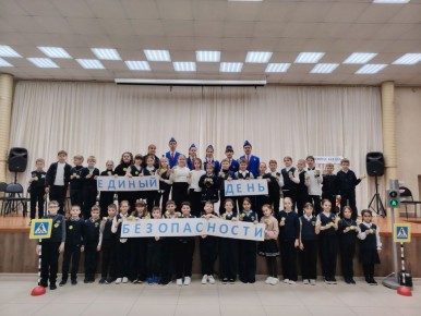 Волонтеры ЮИД Ульяновской области и общественность региона провели Единый день безопасности дорожного движения