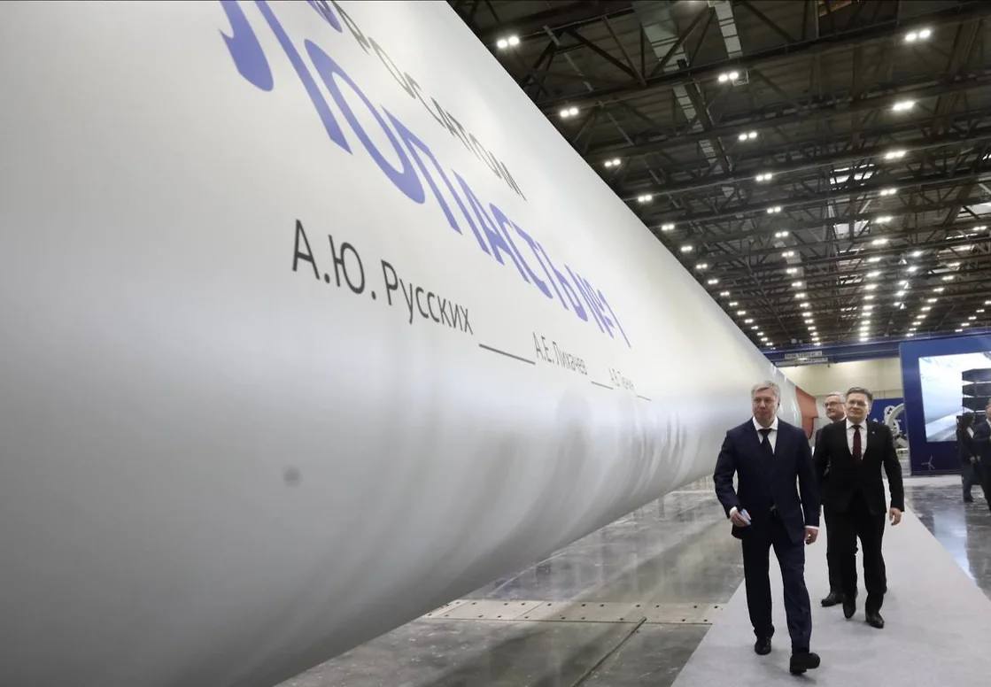 В Ульяновске торжественно отметили выпуск юбилейной лопасти для ветрогенераторов