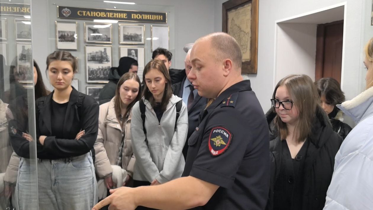 В Ульяновске продолжается Всероссийская акция «Студенческий десант» В Ульяновске продолжается Всероссийская акция «Студенческий десант»