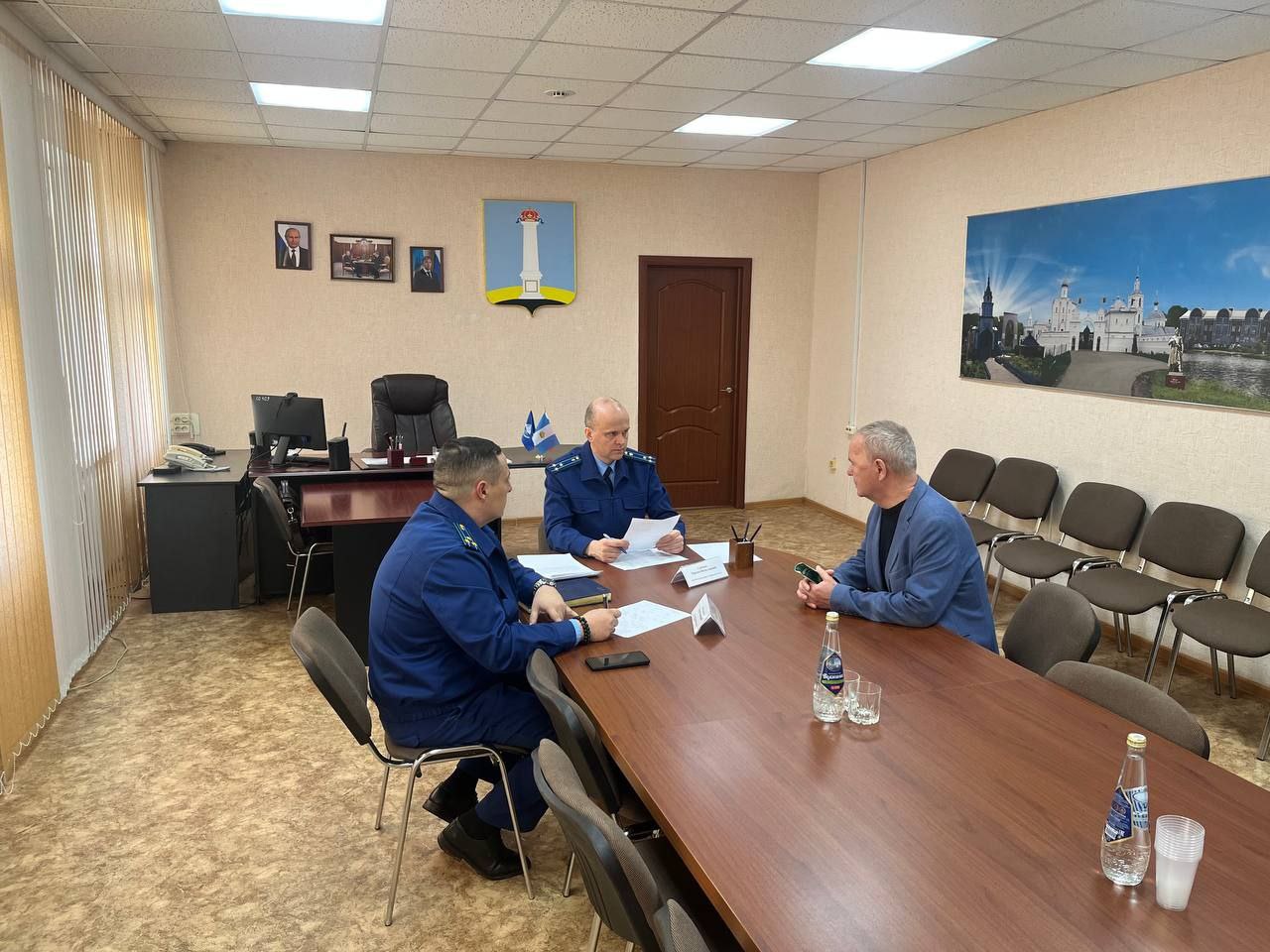 Заместитель прокурора области Максим Гришин провел личный приём жителей Засвияжского района г. Ульяновска Заместитель прокурора области Максим Гришин провел личный приём жителей Засвияжского района г. Ульяновска