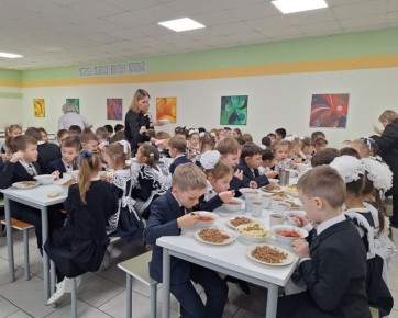 В Ульяновской области продолжается президентская программа бесплатного питания для учеников начальных классов