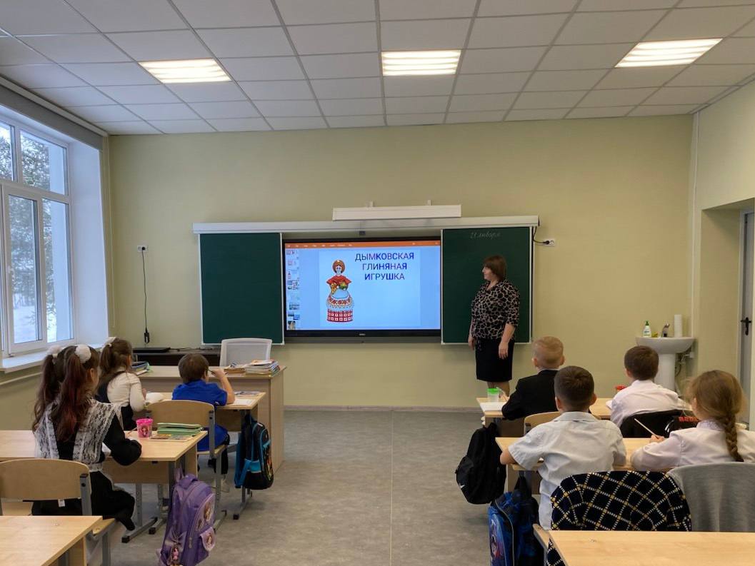 Алексей Русских: После капремонта свои двери для учеников распахнула Фабрично-Выселковская школа Новоспасского района