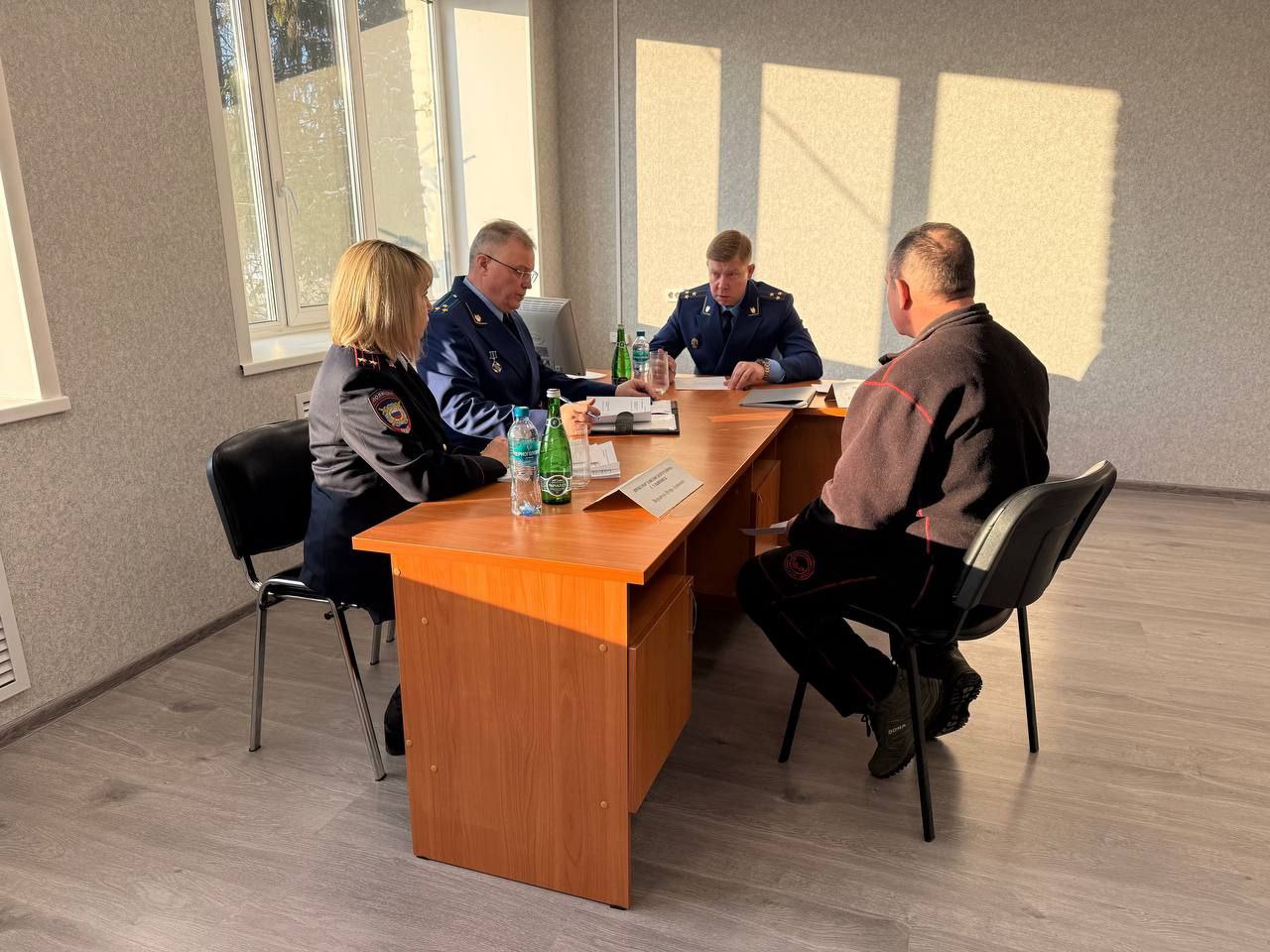 Заместитель прокурора области Константин Ручкин провел личный приём жителей Заволжского района г.Ульяновска Заместитель прокурора области Константин Ручкин провел личный приём жителей Заволжского района г.Ульяновска