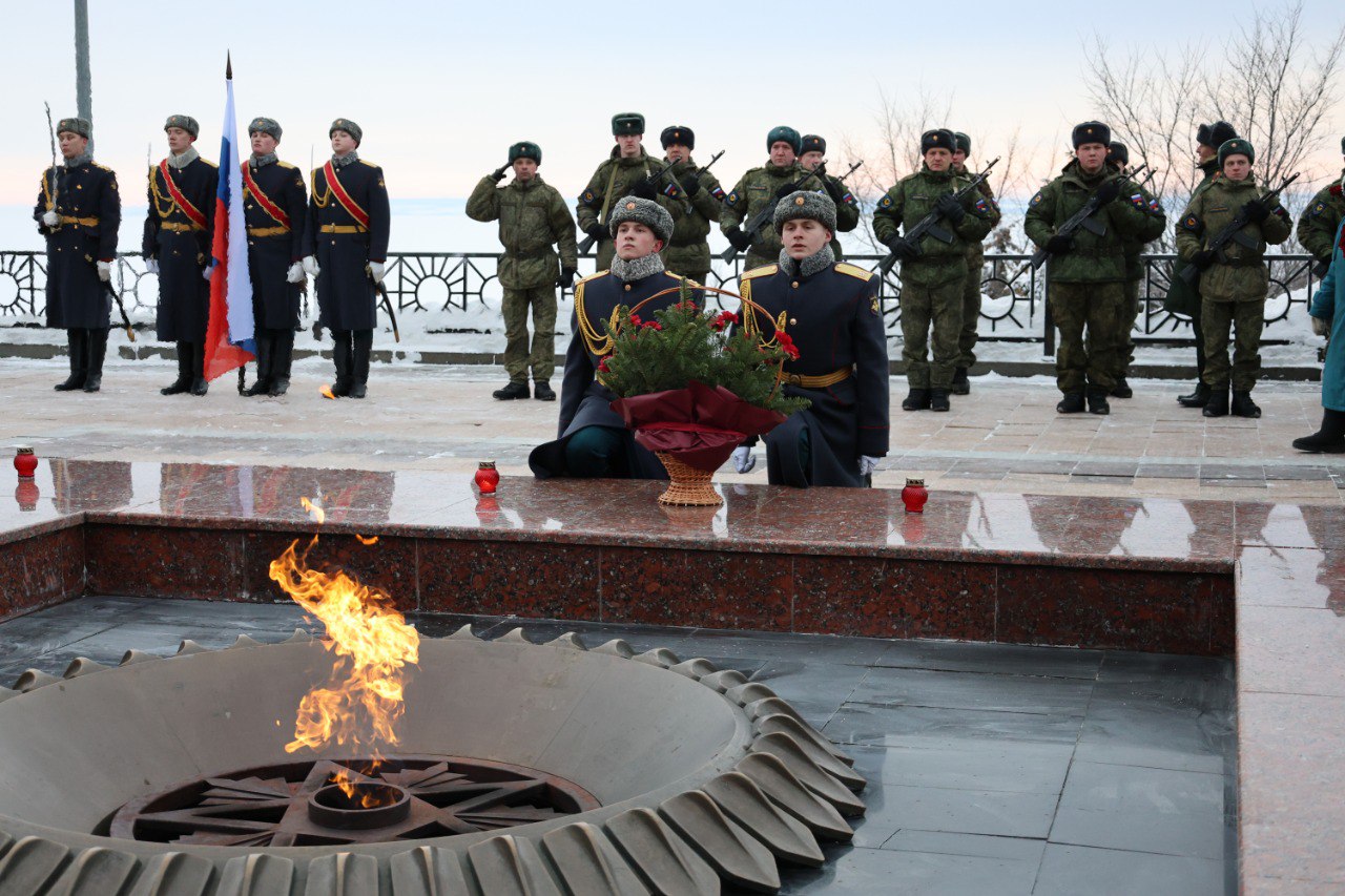 Руководство регионального УМВД приняло участие в митинге – реквиеме, посвященном 82-й годовщине освобождения Ленинграда от фашистской блокады Руководство регионального УМВД приняло участие в митинге – реквиеме, посвященном 82-й годовщине освобождения Ленинграда от фашистской блокады