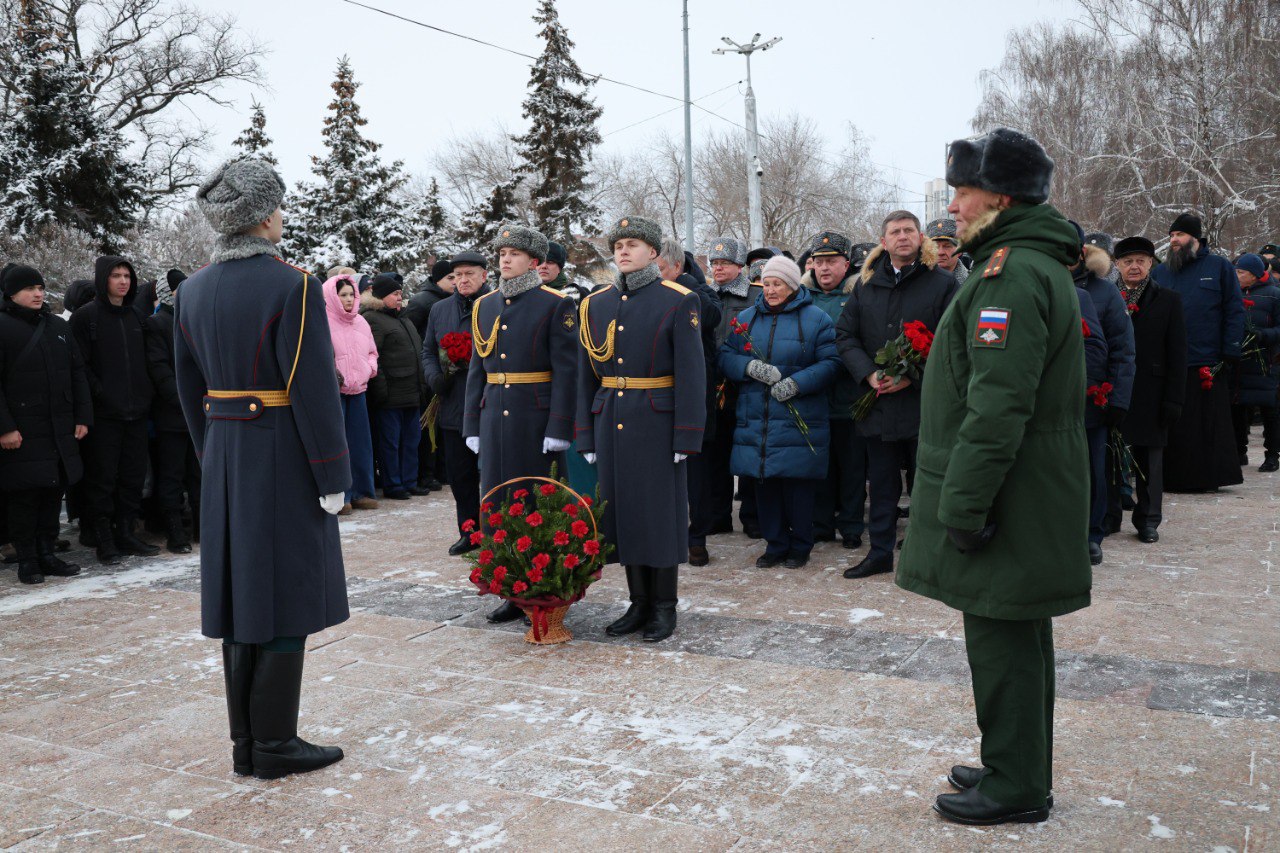 Руководство регионального УМВД приняло участие в митинге – реквиеме, посвященном 82-й годовщине освобождения Ленинграда от фашистской блокады