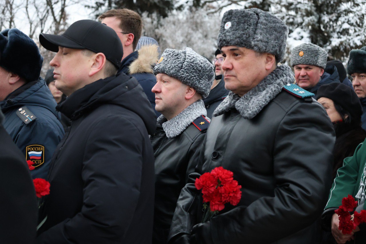 Руководство регионального УМВД приняло участие в митинге – реквиеме, посвященном 82-й годовщине освобождения Ленинграда от фашистской блокады Руководство регионального УМВД приняло участие в митинге – реквиеме, посвященном 82-й годовщине освобождения Ленинграда от фашистской блокады