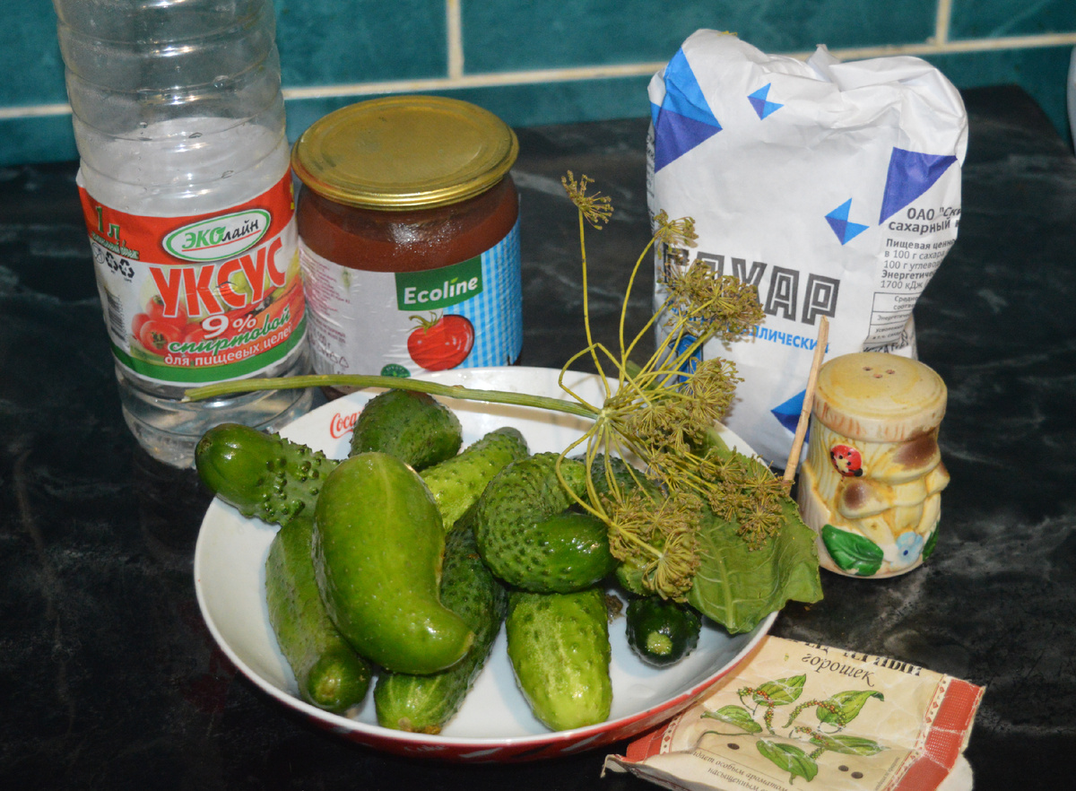 Огурцы с укропом и томатным соусом: оригинальная заготовка на зиму