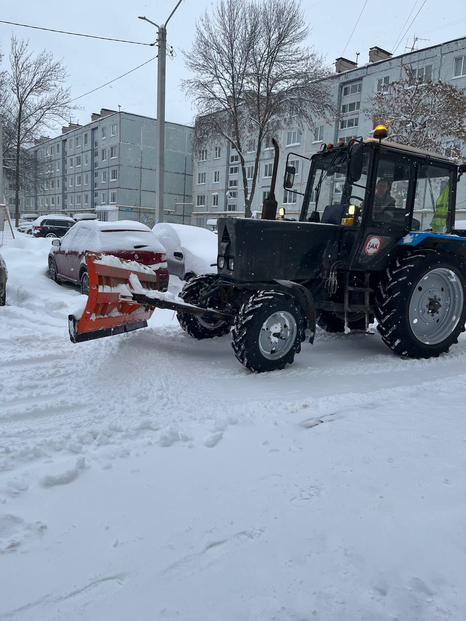 Ульяновские ТОСы помогают городским дорожникам в уборке снега Ульяновские ТОСы помогают городским дорожникам в уборке снега