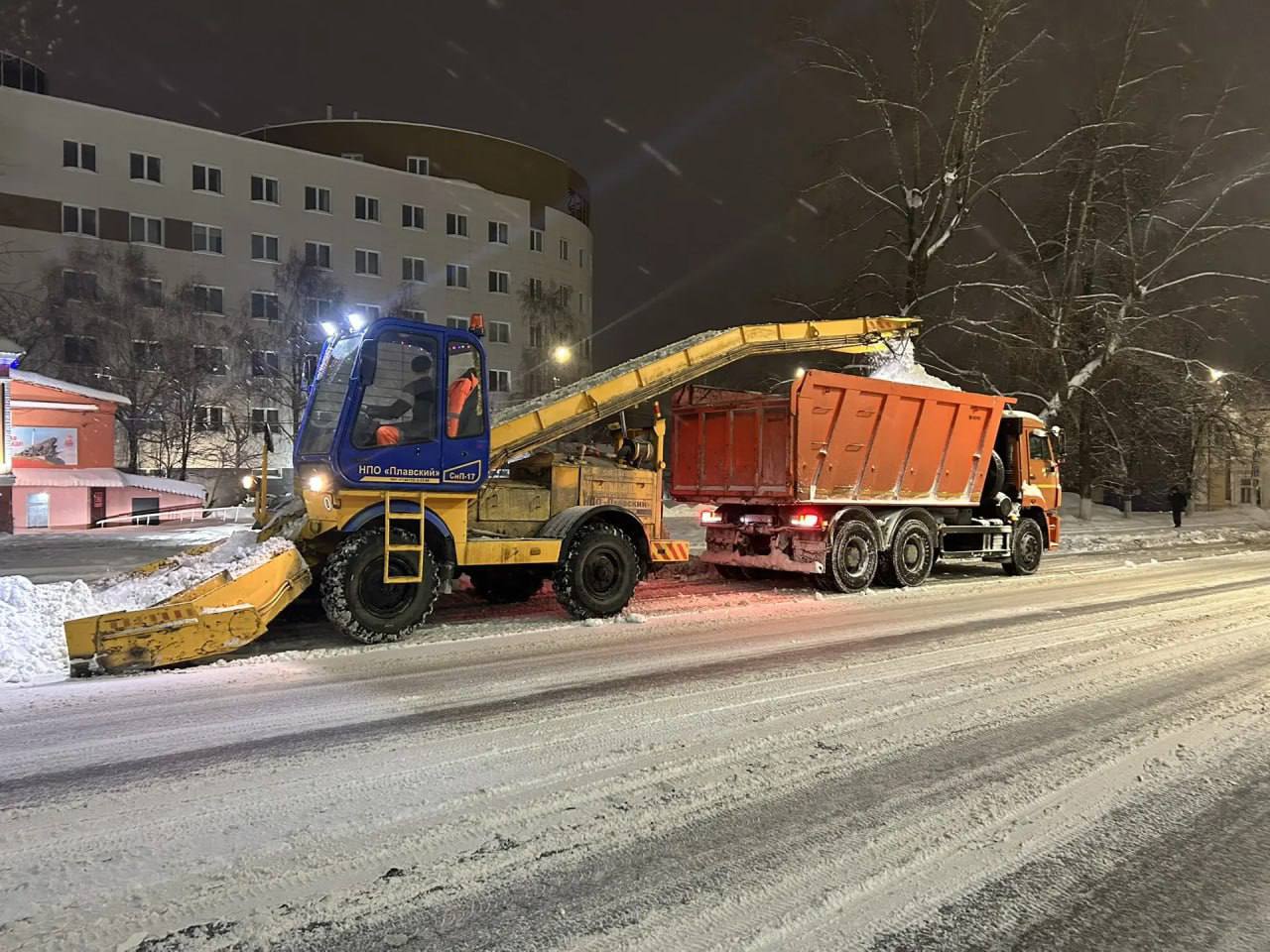 В Ульяновской области борются с последствием снегопада В Ульяновской области борются с последствием снегопада