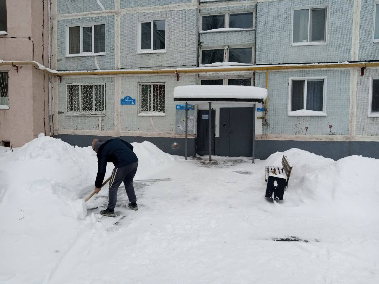 Ульяновские ТОСы помогают городским дорожникам в уборке снега Ульяновские ТОСы помогают городским дорожникам в уборке снега