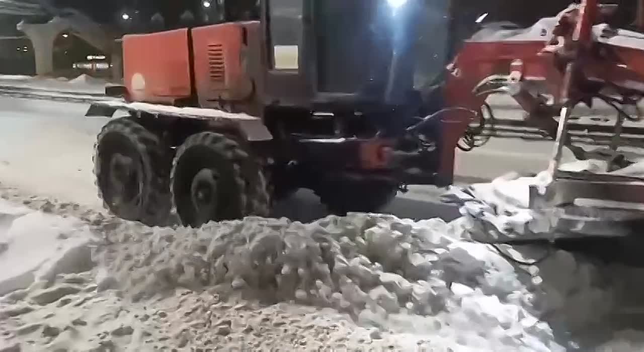 В Ульяновской области борются с последствием снегопада