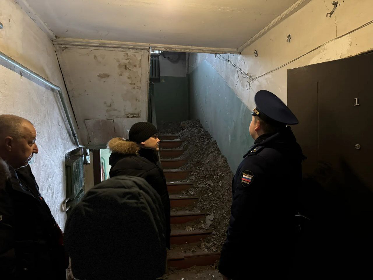 Прокуратура Засвияжского района г. Ульяновска проводит проверку в связи с обрушением потолочного перекрытия в подъезде многоквартирного дома № 5/3 на улице Ростовской Прокуратура Засвияжского района г. Ульяновска проводит проверку в связи с обрушением потолочного перекрытия в подъезде многоквартирного дома № 5/3 на улице Ростовской