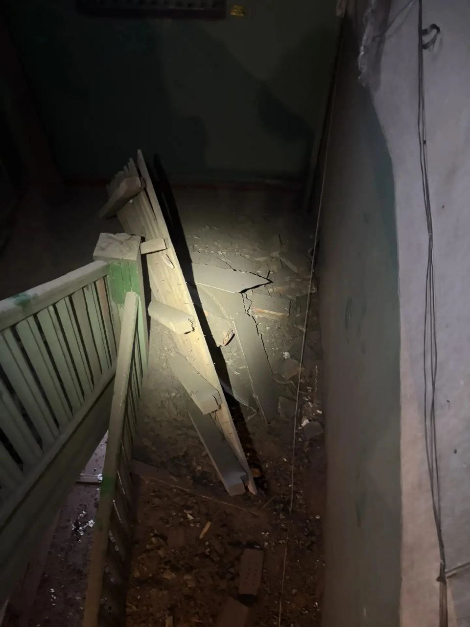 Администрация Ульяновска взяла на контроль ситуацию с обрушением потолка на улице Ростовской Администрация Ульяновска взяла на контроль ситуацию с обрушением потолка на улице Ростовской