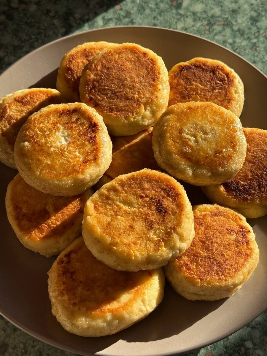 Как приготовить воздушные сырники и булочки на любой вкус