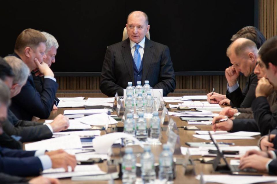 ������� �������: ������� � ������������� �������� ������� ������ ��������� ������������ ����������� �� ���������� � 50-����� ������������ ������������ ������������� ���������