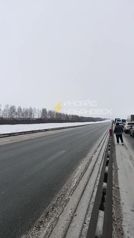 В соцсетях сообщают о большой пробке на трассе в сторону Б.Нагаткино