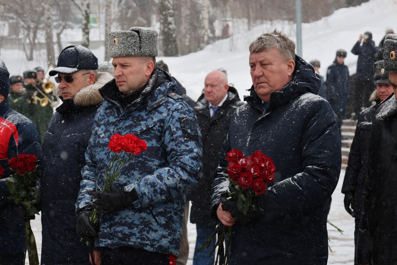 Руководство регионального УМВД и представители общественности приняли участие в мероприятии, посвященном Дню вывода советских войск из Республики Афганистан Руководство регионального УМВД и представители общественности приняли участие в мероприятии, посвященном Дню вывода советских войск из Республики Афганистан