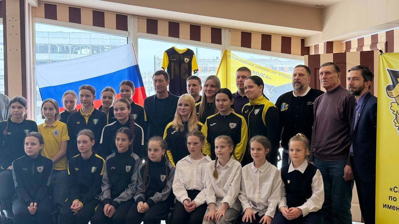 В Ульяновске прошёл открытый городской турнир по хоккею «Стальной характер» В Ульяновске прошёл открытый городской турнир по хоккею «Стальной характер»