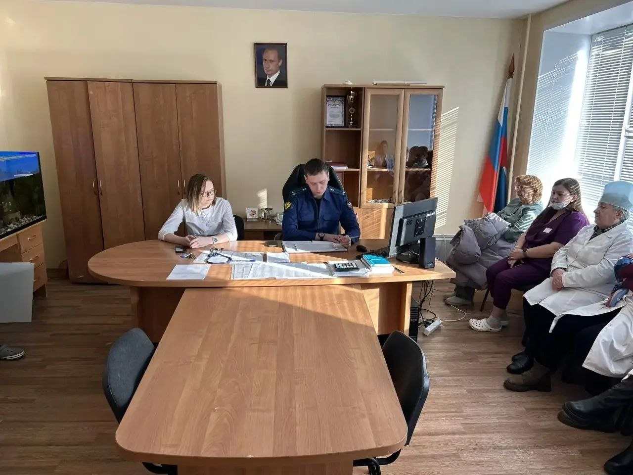 Прокурор Цильнинского района Виктор Нагорный провел личный прием работников ГУЗ «Большенагаткинская районная больница» Прокурор Цильнинского района Виктор Нагорный провел личный прием работников ГУЗ «Большенагаткинская районная больница»