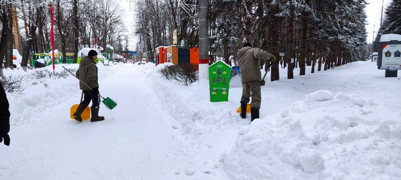 Готовим Парк «Победы» к празднованию Масленицы Готовим Парк «Победы» к празднованию Масленицы