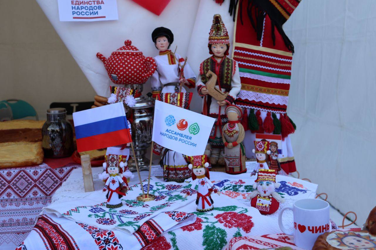 Более 18 тысяч человек посетили праздник Масленицы в Парке Победы Более 18 тысяч человек посетили праздник Масленицы в Парке Победы