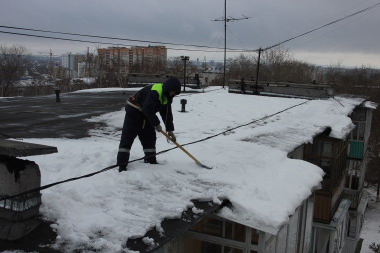 За неочищенные дворы и кровли в Ульяновске наложено свыше 400 тысяч рублей штрафов