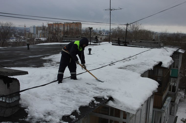 За неочищенные дворы и кровли в Ульяновске наложено свыше 400 тысяч рублей штрафов